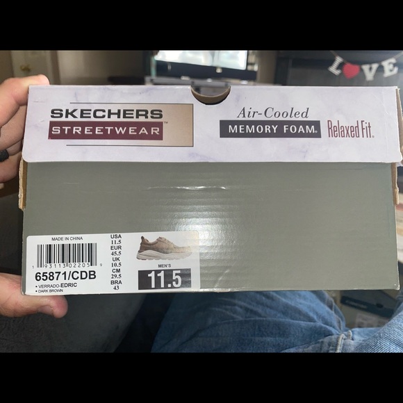 Skecher Streetwear shoe - Picture 2 of 2